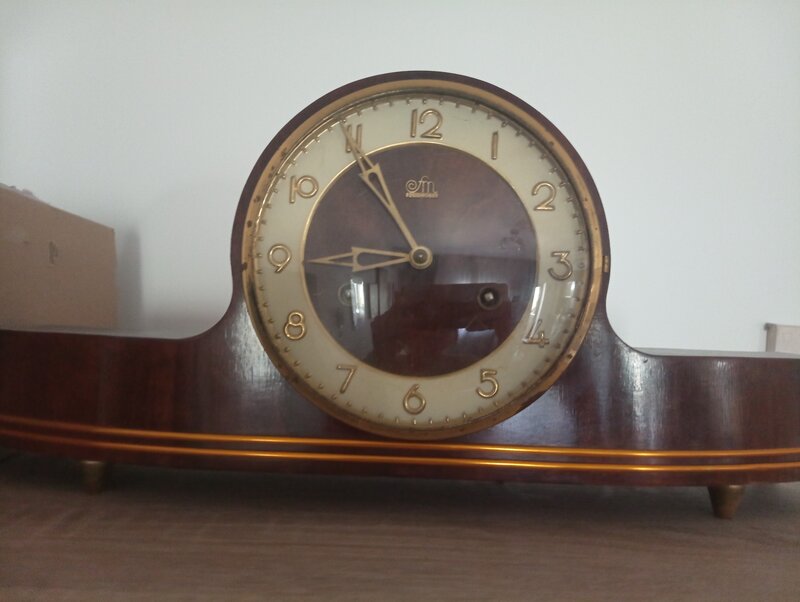 Vand 3 ceasuri cu pendula